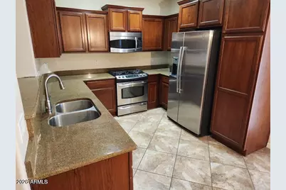 3975 E Melinda Drive, Phoenix, AZ 85050 - Photo 2