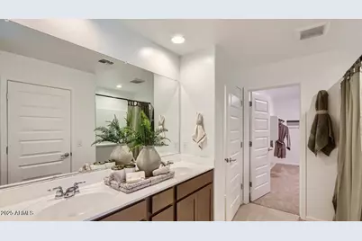 9614 W Mitchell Drive, Phoenix, AZ 85037 - Photo 12