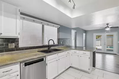 1243 E Muriel Drive, Phoenix, AZ 85022 - Photo 10
