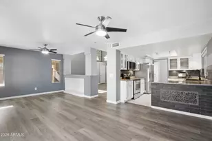 1243 E Muriel Dr, Phoenix, AZ 85022 - Photo 14