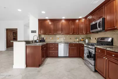 21320 N 56th Street #1116, Phoenix, AZ 85054 - Photo 2
