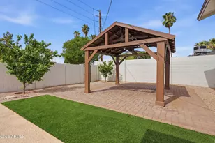 8355 E Stella Ln, Scottsdale, AZ 85250 - Photo 38