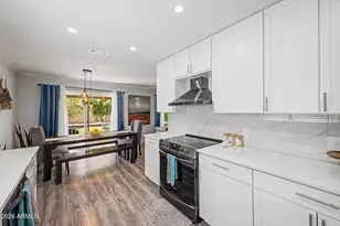 19043 N 98th Ln, Peoria, AZ 85382 - Photo 12