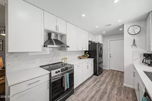 19043 N 98th Ln, Peoria, AZ 85382 - Photo 10