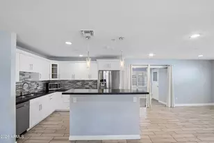 1017 E El Caminito Dr, Phoenix, AZ 85020 - Photo 16