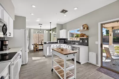 30052 N Desert Willow Boulevard, San Tan Valley, AZ 85143 - Photo 16
