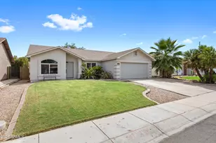 2063 E Ranch Ct, Gilbert, AZ 85296 - Photo 2