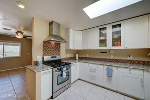 2545 E Vista Dr, Phoenix, AZ 85032 - Photo 4