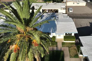10407 W Peoria Ave, Sun City, AZ 85351 - Photo 2