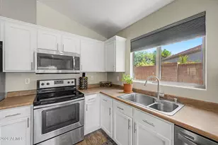 15435 W Mescal St, Surprise, AZ 85379 - Photo 2