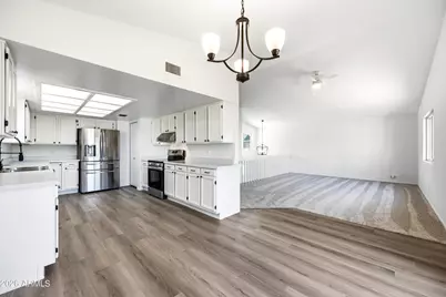 747 N Racine Circle, Mesa, AZ 85205 - Photo 8