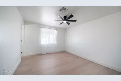 1834 N 63rd Avenue, Phoenix, AZ 85035 - Photo 12