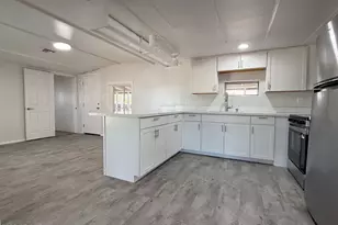 217 N 80th Pl, Mesa, AZ 85207 - Photo 10