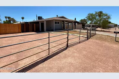 217 N 80th Place, Mesa, AZ 85207 - Photo 2