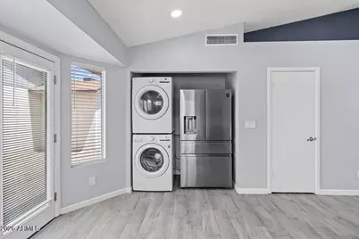 8520 W Palm Lane #1037, Phoenix, AZ 85037 - Photo 10