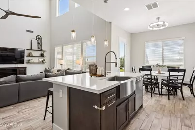213 E Balao Drive, Phoenix, AZ 85085 - Photo 20