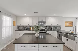 2324 E Harvard St, Phoenix, AZ 85006 - Photo 8