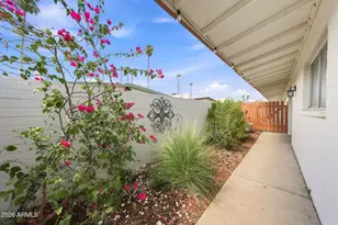 410 W Laguna Dr, Tempe, AZ 85282 - Photo 30