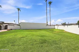 410 W Laguna Dr, Tempe, AZ 85282 - Photo 34