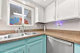 410 W Laguna Dr, Tempe, AZ 85282 - Photo 18