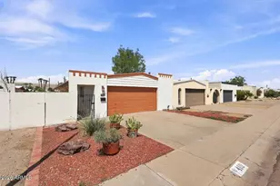 410 W Laguna Dr, Tempe, AZ 85282 - Photo 8
