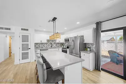 1010 W 13th Street, Tempe, AZ 85281 - Photo 2