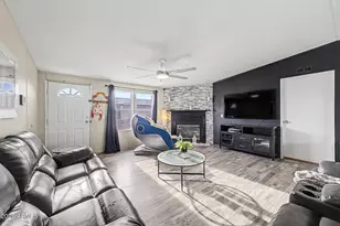10998 W Sacate Dr, Arizona City, AZ 85123 - Photo 4