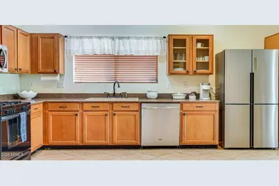 1117 E Milada Drive, Phoenix, AZ 85042 - Photo 10
