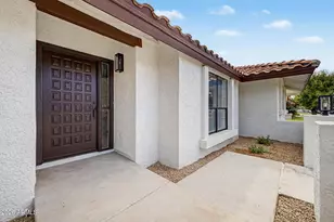 685 E Linda Ln, Gilbert, AZ 85234 - Photo 4