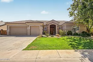 1095 N Jamaica Ct, Gilbert, AZ 85234 - Photo 2