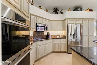 8100 E Camelback Road #101, Scottsdale, AZ 85251 - Photo 12