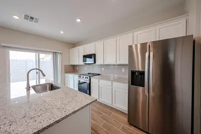 17378 W Villa Hermosa Lane, Surprise, AZ 85387 - Photo 6