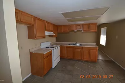 3220 N 79th Avenue, Phoenix, AZ 85033 - Photo 2