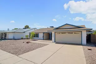 11040 S Tomah St, Phoenix, AZ 85044 - Photo 4