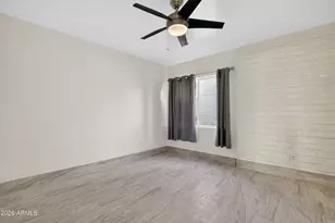 2925 N 38th St, Phoenix, AZ 85018 - Photo 12