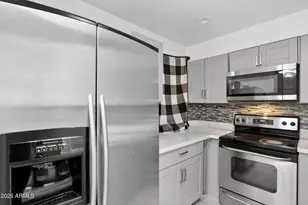 2925 N 38th St, Phoenix, AZ 85018 - Photo 4