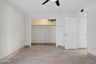 2925 N 38th St, Phoenix, AZ 85018 - Photo 14