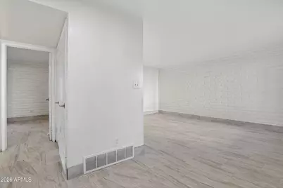 2925 N 38th Street #2, Phoenix, AZ 85018 - Photo 10