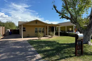 1513 E Earll Dr, Phoenix, AZ 85014 - Photo 2