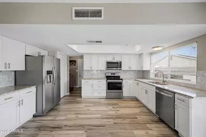 11210 N 52nd Avenue, Glendale, AZ 85304 - Photo 12