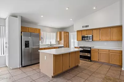 652 W Mendoza Avenue, Mesa, AZ 85210 - Photo 4