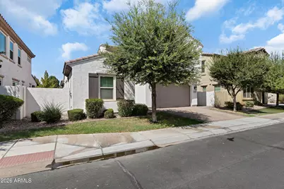 956 W Yellowstone Way, Chandler, AZ 85248 - Photo 2
