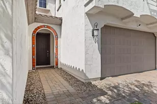 956 W Yellowstone Way, Chandler, AZ 85248 - Photo 4