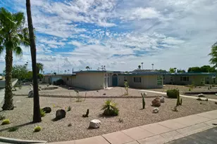 10801 W Cameo Dr, Sun City, AZ 85351 - Photo 2