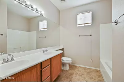 1525 W Saint Kateri Drive, Phoenix, AZ 85041 - Photo 26