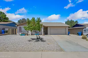4390 E Sunrise Dr, Phoenix, AZ 85044 - Photo 2