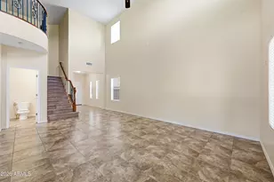 2220 W Beverly Ln, Phoenix, AZ 85023 - Photo 4