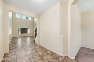 2220 W Beverly Ln, Phoenix, AZ 85023 - Photo 2