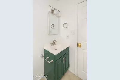 1702 E Cambridge Avenue, Phoenix, AZ 85006 - Photo 14