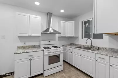 4301 N 15th Drive, Phoenix, AZ 85015 - Photo 8